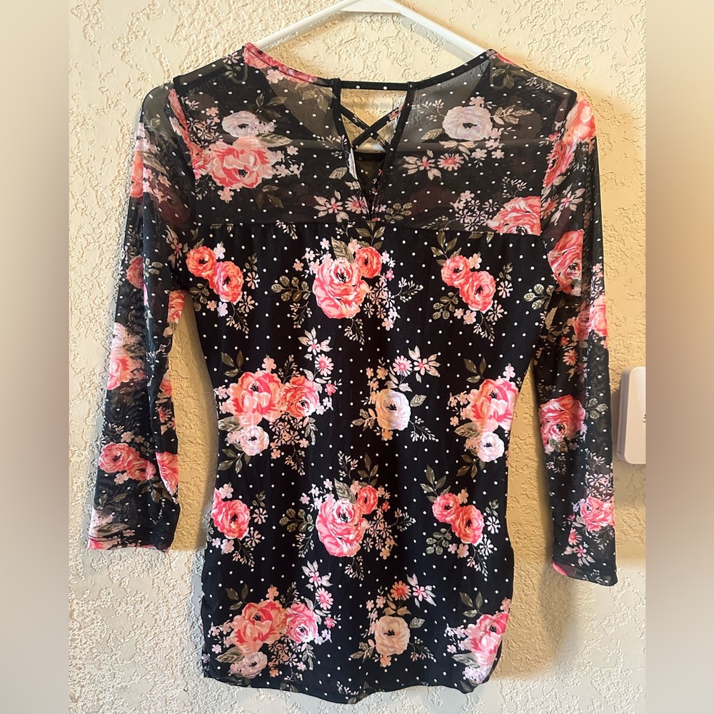 No Boundaries Juniors XS Black Floral